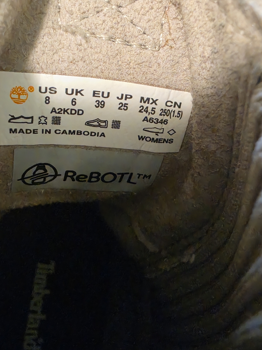 Timberland Cream Chelsea Lug Sole Booties - Picture 5 of 9